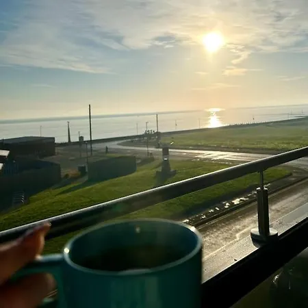 Seashell - Hornsea Duplex Apartment With Sea Views And Balconies Exterior foto